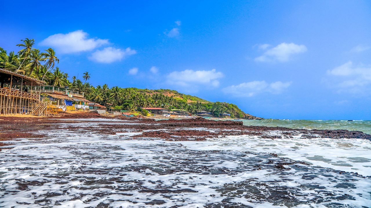 Affortable Trip With  Urbania Mumbai to Goa
