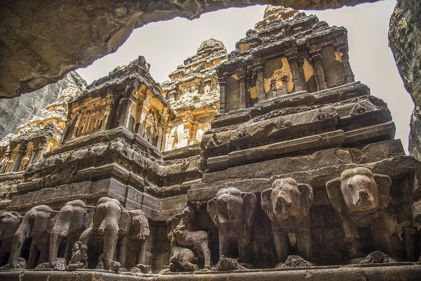 Affordable force urbania on rent in Mumbai to Ajanta And Ellora Caves Trip