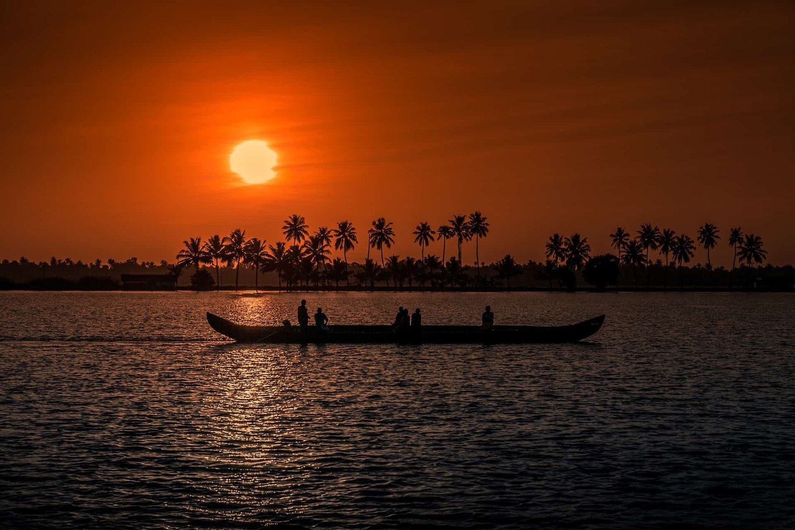 Plan Trip With Force Urbania Mumbai To Kerala 