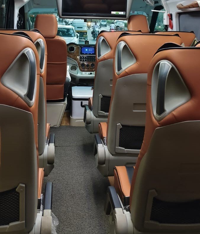 Force Urbania 10 Seater Price on Road